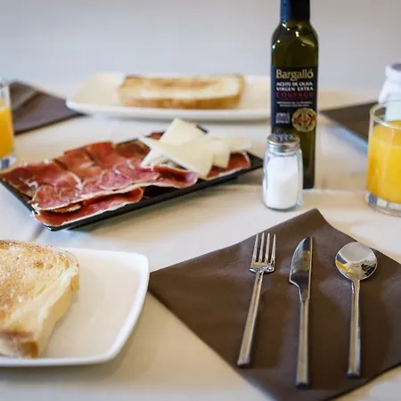 Konukevi Hostaltina 3*